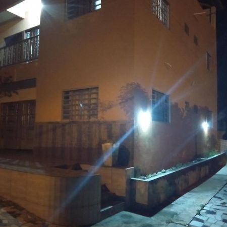 Aparthotel Familia Meireles Luziânia Exterior foto